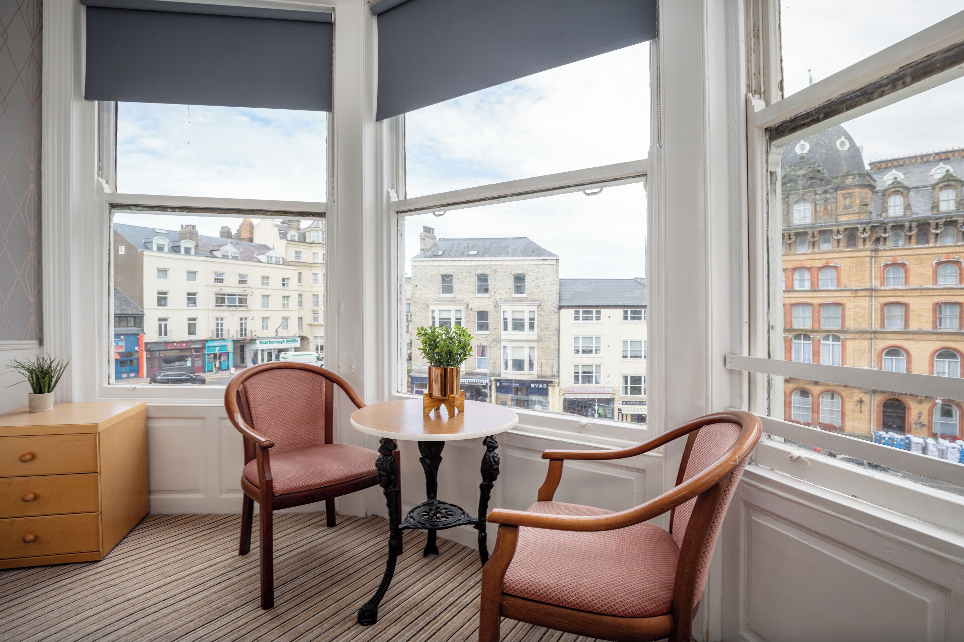 double room (room 11) | iron/ironing board, free wifi, bed sheets