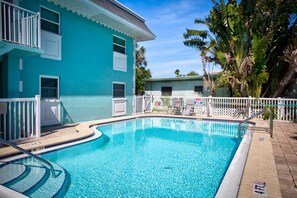 Luokittelematon kuva, 5 kautta 50, painike