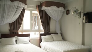 Family Room | Desk, WiFi (free) - Quoc Thanh Hotel (Xuan Huong - Da Lat)