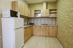 Apartment, 2 Bedrooms | Private kitchen