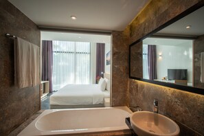 Minibar, in-room safe, desk, blackout curtains