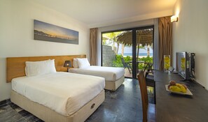 Deluxe Twin Room, Ocean View | Beach/ocean view - Temple Da Nang (Da Nang)