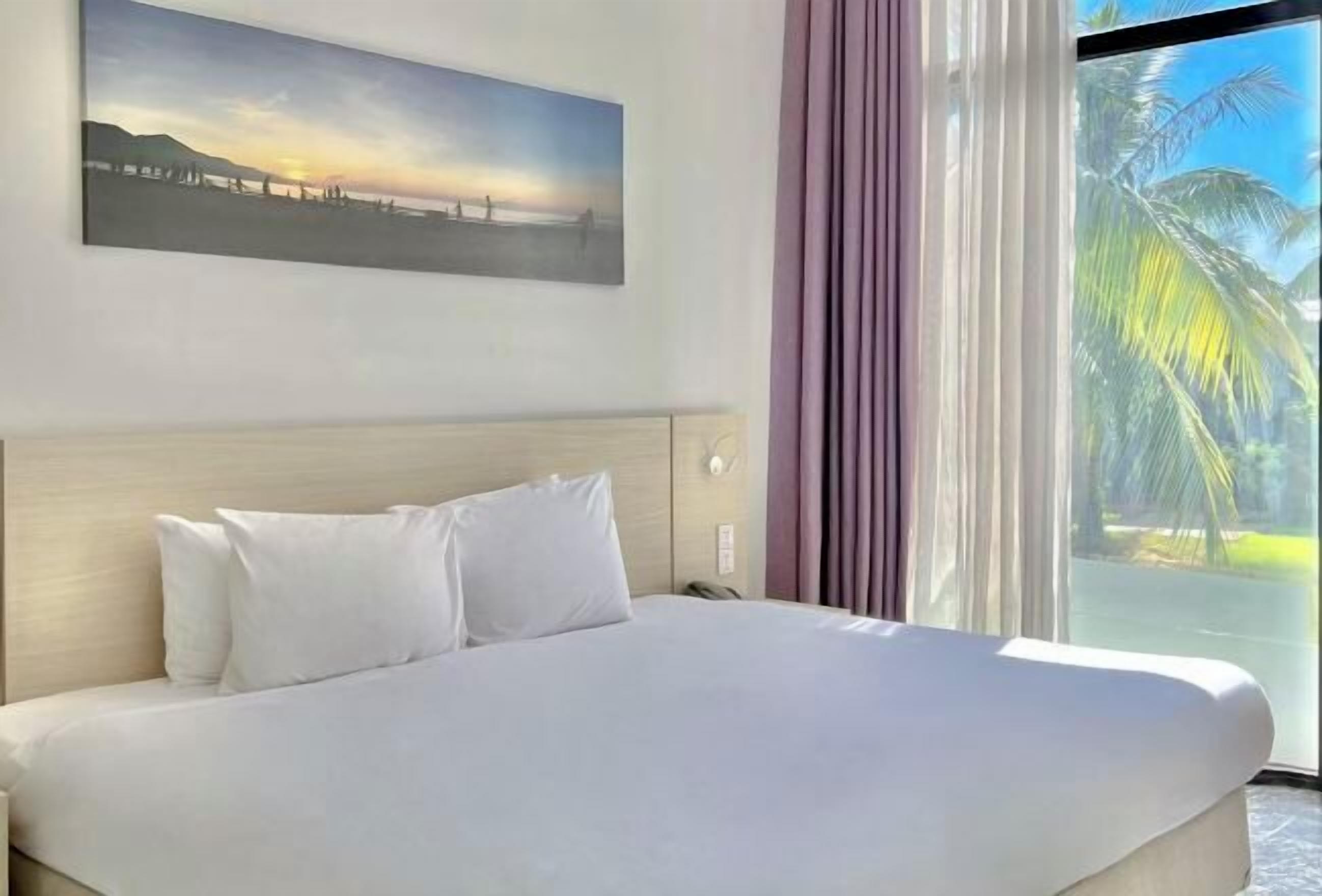 Minibar, in-room safe, desk, blackout drapes