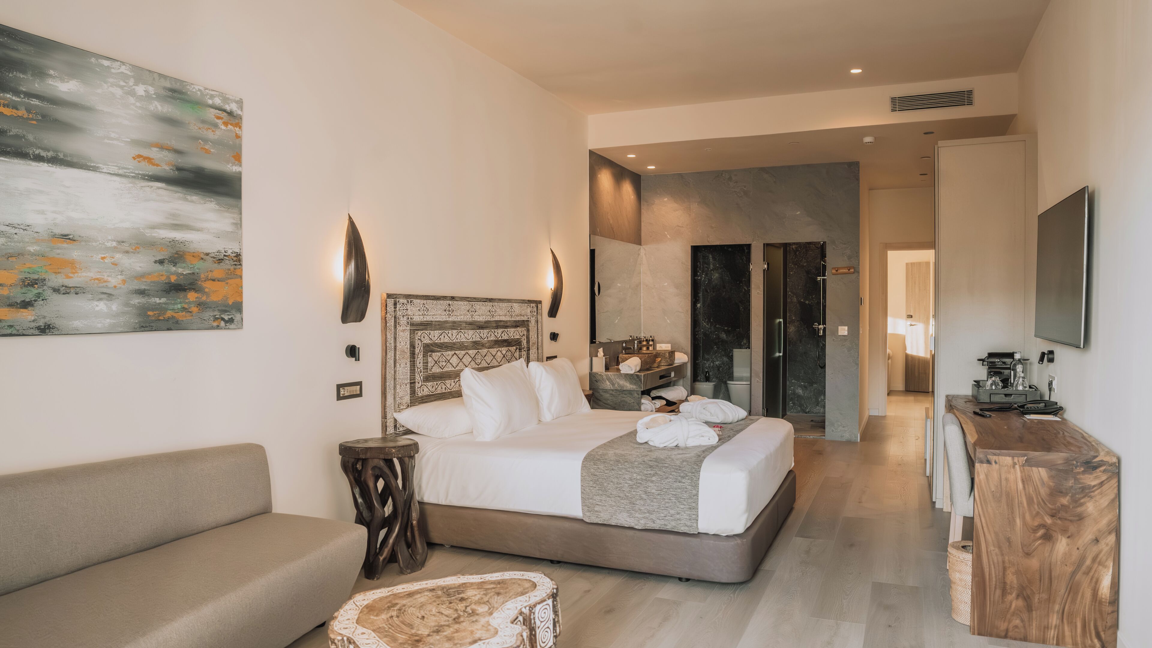 Double Room (Superior Swim Up) | In-room safe, desk, laptop workspace, blackout drapes
