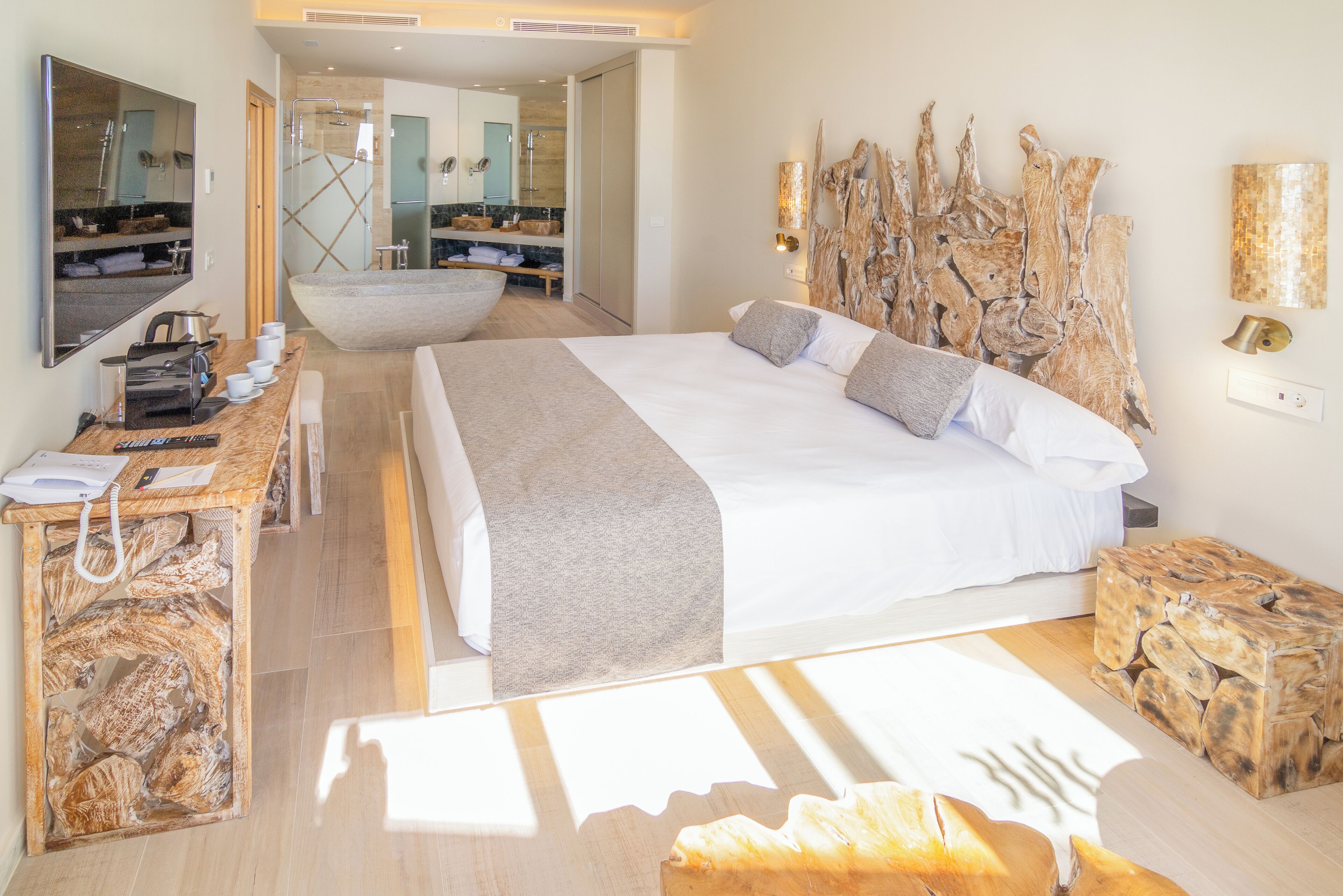 Suite superior | Caja fuerte, escritorio, espacio para trabajar con un portátil