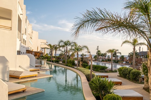 Hotel Zahara Beach by Q Hotels