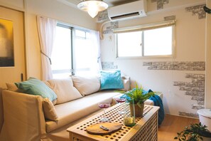 Apartment | Living area | Flat-screen TV - Shinsaibashi Beach House (Osaka)