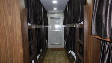 Basic Double Room Single Use, 1 Single Bed | In-room safe, individually furnished, soundproofing, free WiFi