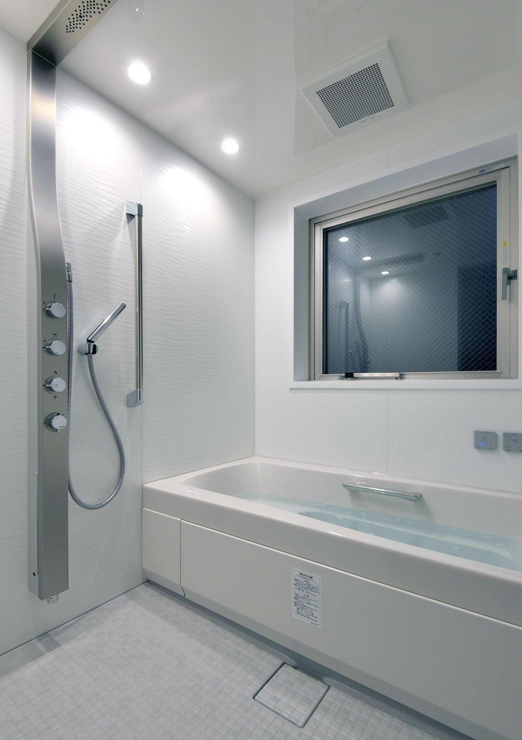 presidential suite, multiple bedrooms, non smoking, hot tub | private spa tub