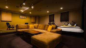 Presidential Suite, Multiple Bedrooms, Non Smoking, Hot Tub | Living area | Smart TV