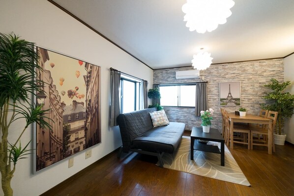 Private Vacation Home | Living area | Flat-screen TV - Taisho Family condo (Osaka)
