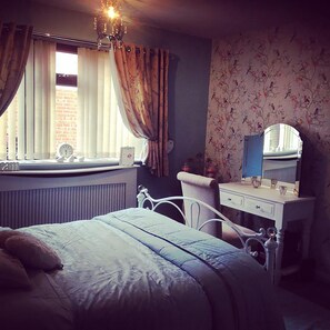 Wifi gratis y ropa de cama