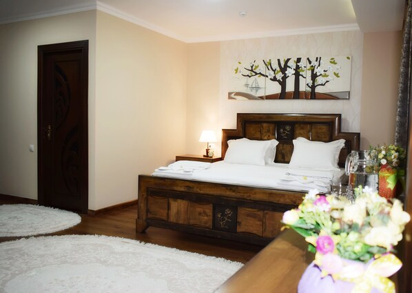 Suite | Desk, free WiFi - Hotel Yoshlik (Navoiy)