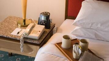 Single Room | Blackout drapes, free cribs/infant beds, rollaway beds, free WiFi