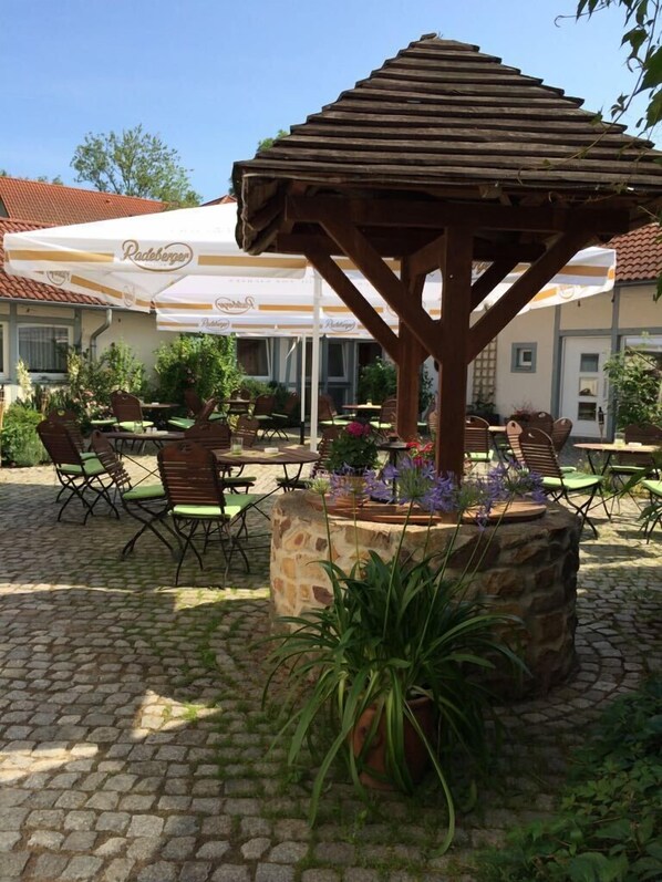 Property grounds - Landhotel Zum Nicolaner (Großweitzschen)