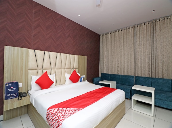 Free WiFi, bed sheets