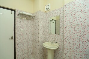 Free toiletries, towels