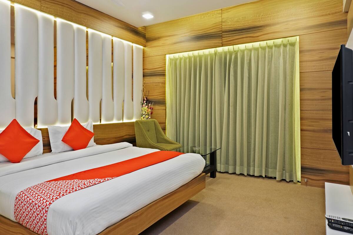 Phòng đôi hoặc 2 giường đơn Deluxe, 1 giường cỡ king | Truy cập Internet không dây miễn phí