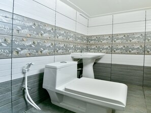Free toiletries, towels