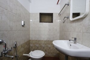 Camera Standard | Bagno | Set di cortesia gratuito, asciugamani