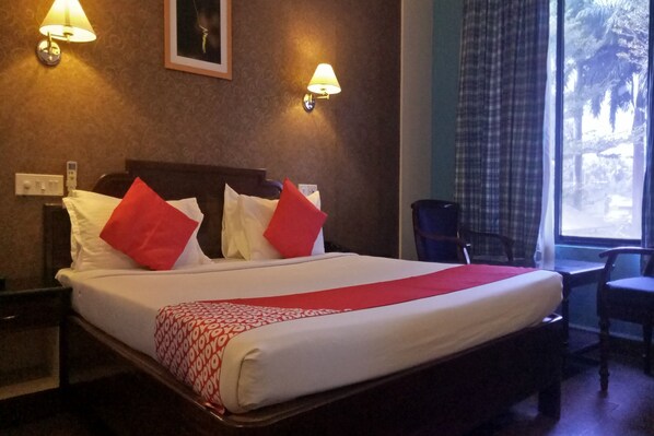 Deluxe Double or Twin Room, 1 King Bed | Free WiFi