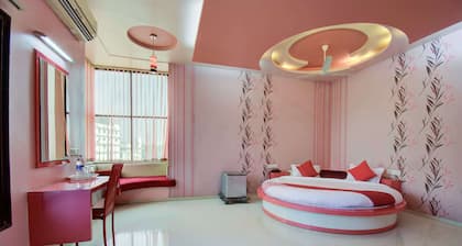 OYO 24838 Hotel Neelam