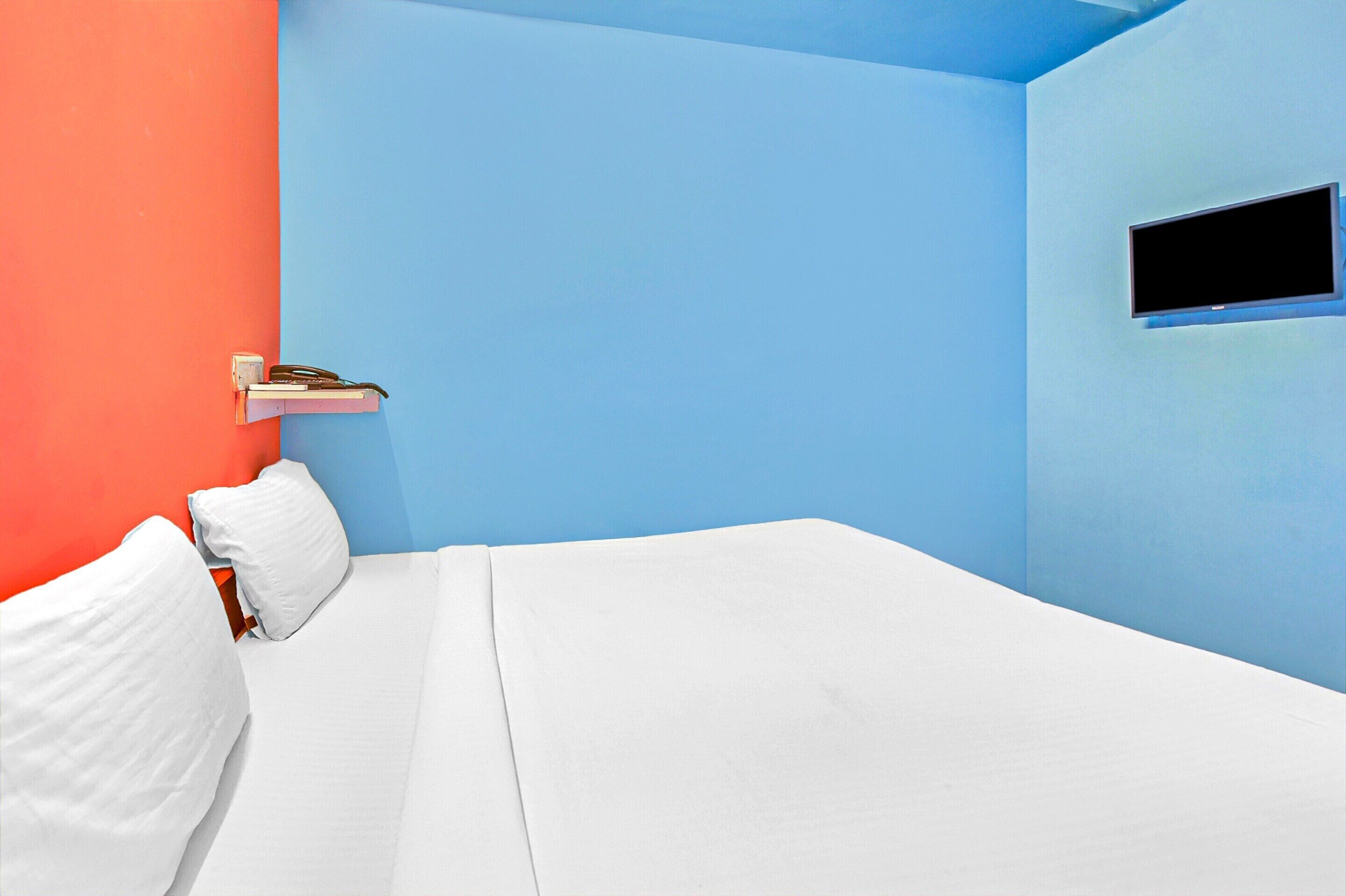 Deluxe Double or Twin Room, 1 King Bed | Free WiFi, bed sheets