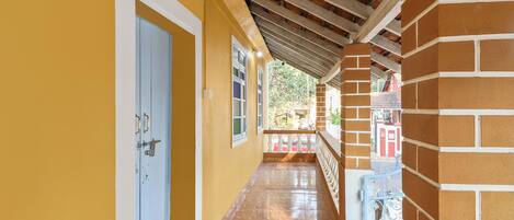 Standard Room | Terrace/patio