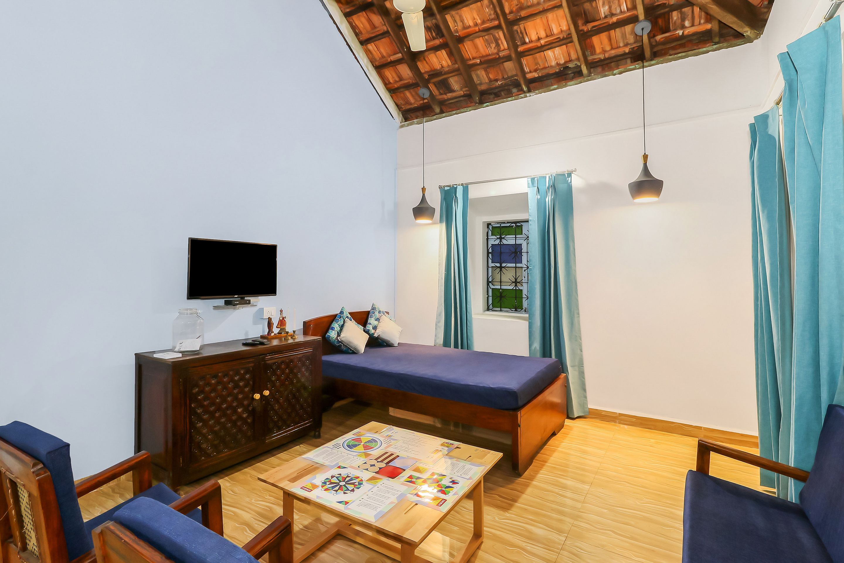 Standard Room | Living area