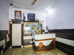 Reception - OYO 24753 Hotel Preet (Balh)