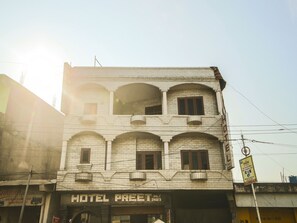 Exterior - OYO 24753 Hotel Preet (Balh)