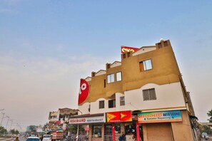 Exterior - OYO 19501 Hotel Silver Palace (Ahmedabad)