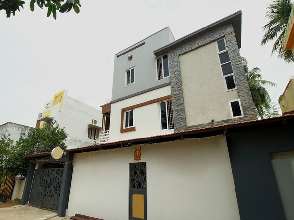 Depan hartanah