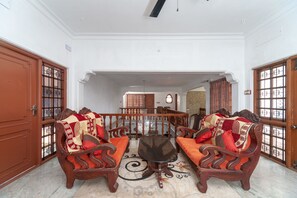 Sala de estar en el lobby