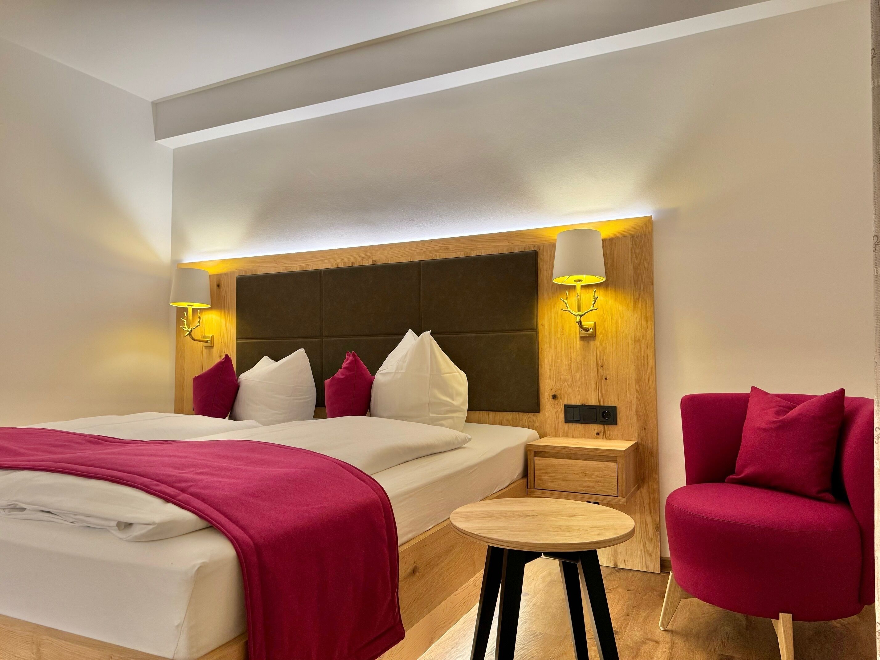 deluxe double room | premium bedding, minibar, in-room safe, individually furnished