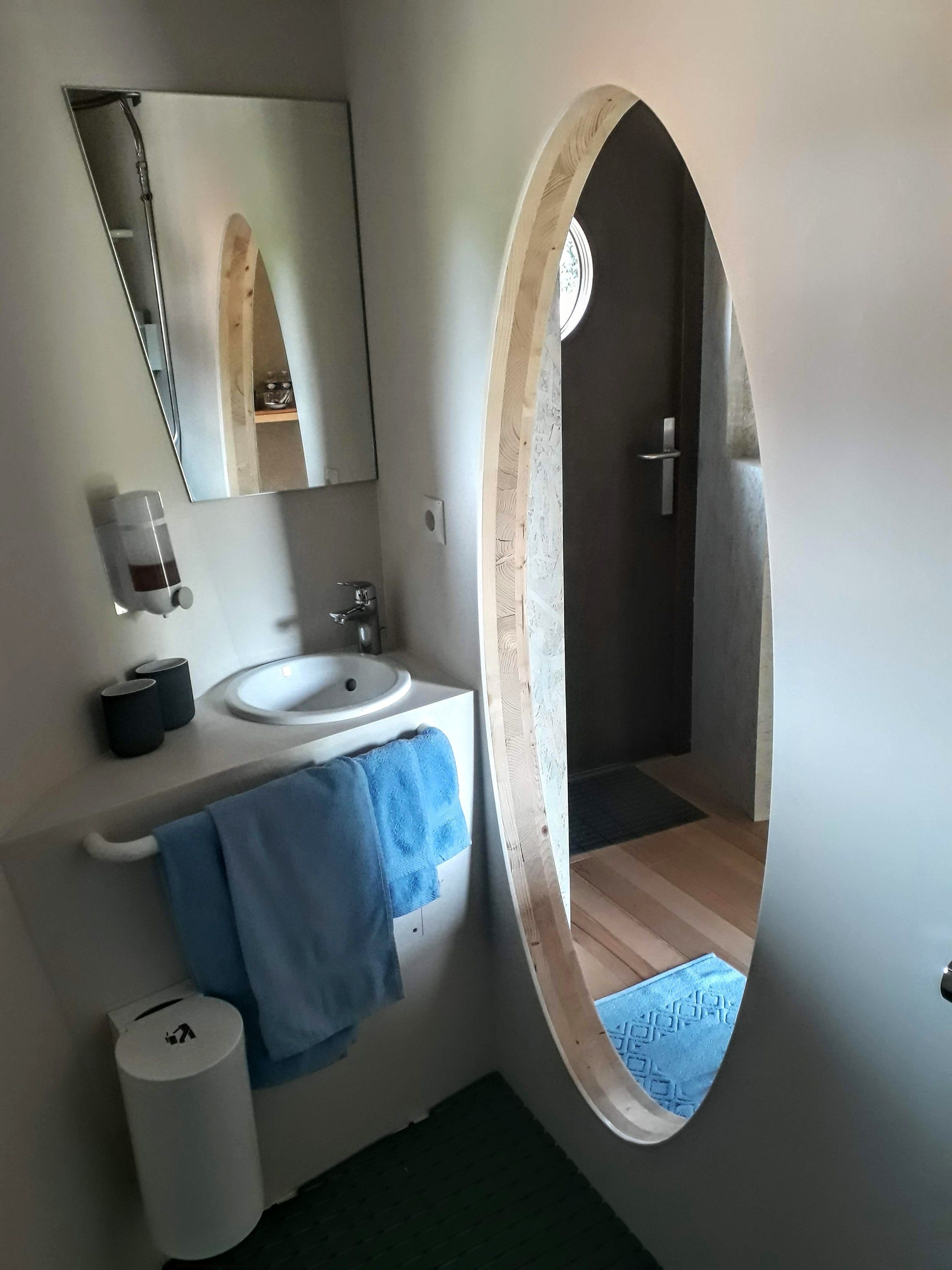 design tree house, 1 bedroom, non smoking, garden area | bathroom | shower, hair dryer, towels