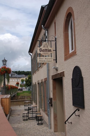Exterior - HôtelBrasserie & Ecolodges Péitche Lauer (Useldange)