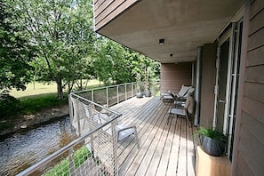 Terrace/patio - HôtelBrasserie & Ecolodges Péitche Lauer (Useldange)
