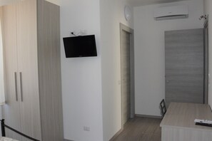 Bureau, chambres insonorisées, lits pliants/supplémentaires