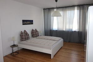 3 Schlafzimmer, Bügeleisen/Bügelbrett, WLAN, Bettwäsche