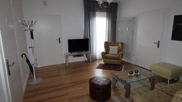 Fernseher, Stereoanlage