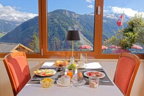 Tägliches inbegriffenes Frühstücksbuffet