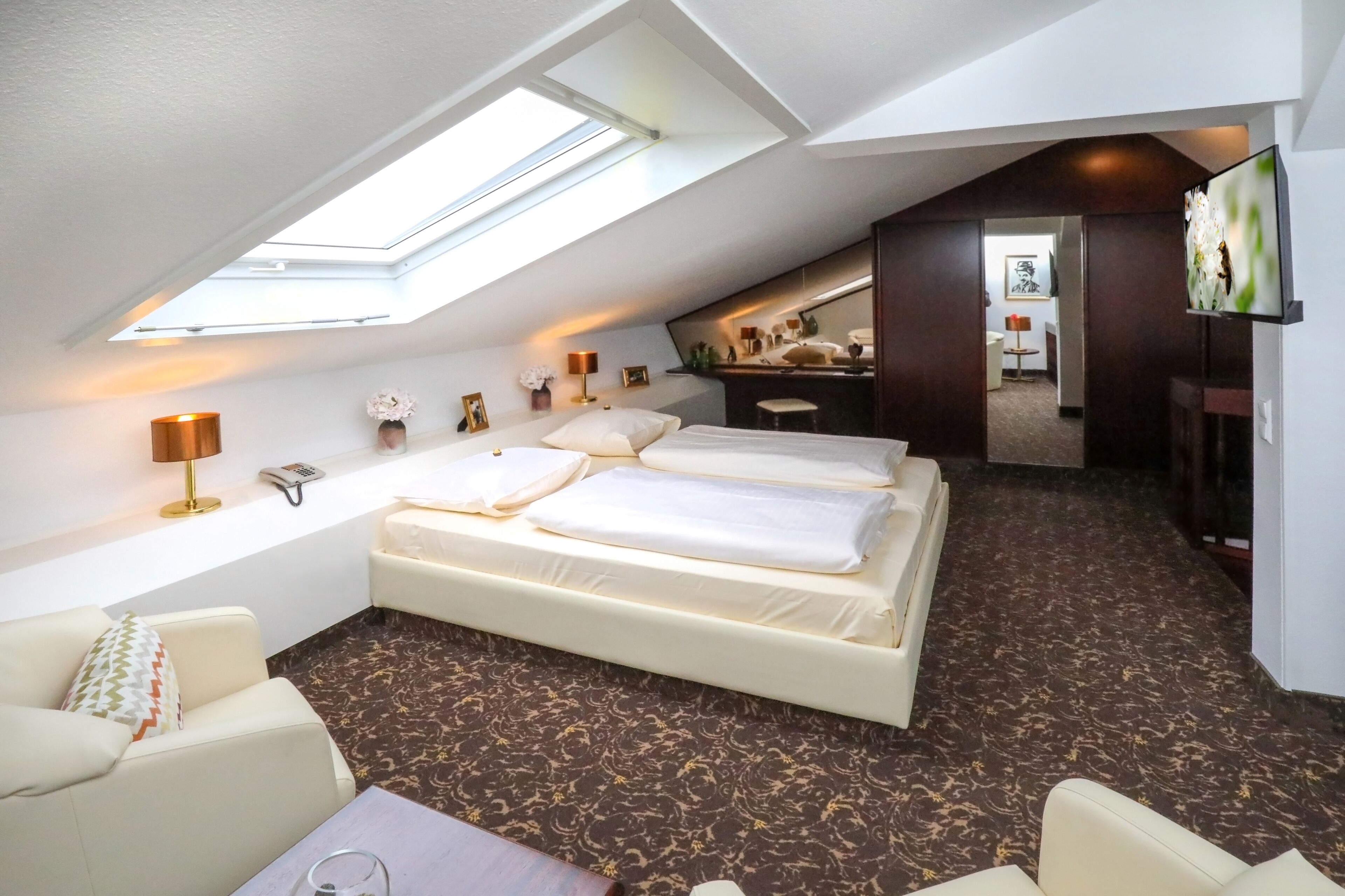 Maisonette Suite | Hypo-allergenic bedding, minibar, desk, laptop workspace