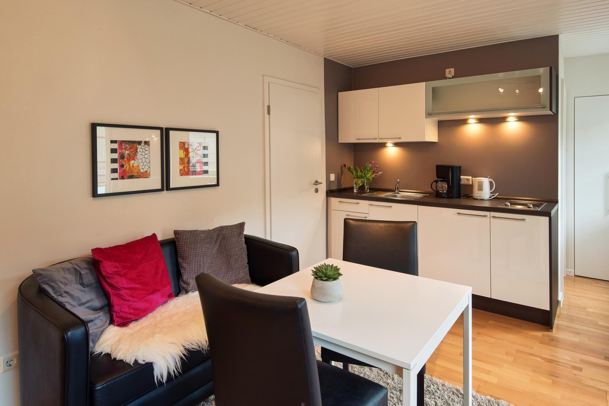 Apartment, eigenes Bad (Apartment)