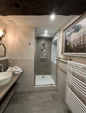 Hair dryer, towels, soap, shampoo