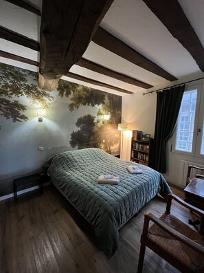 2 dormitorios, tabla de planchar con plancha, wifi y ropa de cama