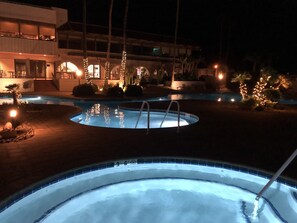 A heated pool - Lovely  Oasis in Mission Lakes Country Club (Desert Hot Springs)