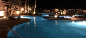 Lovely  Oasis in Mission Lakes Country Club