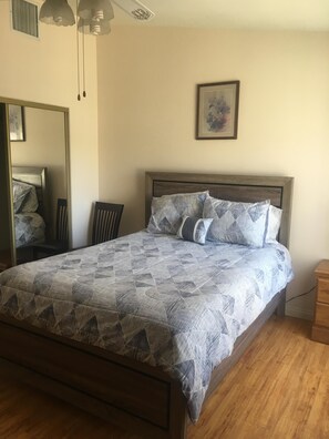 4 dormitoris, planxa i posts de planxar, wifi i roba de llit 