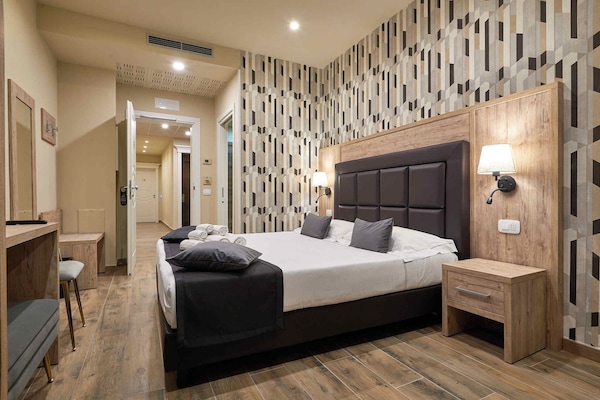 Sábanas de algodón egipcio, ropa de cama de alta calidad y minibar